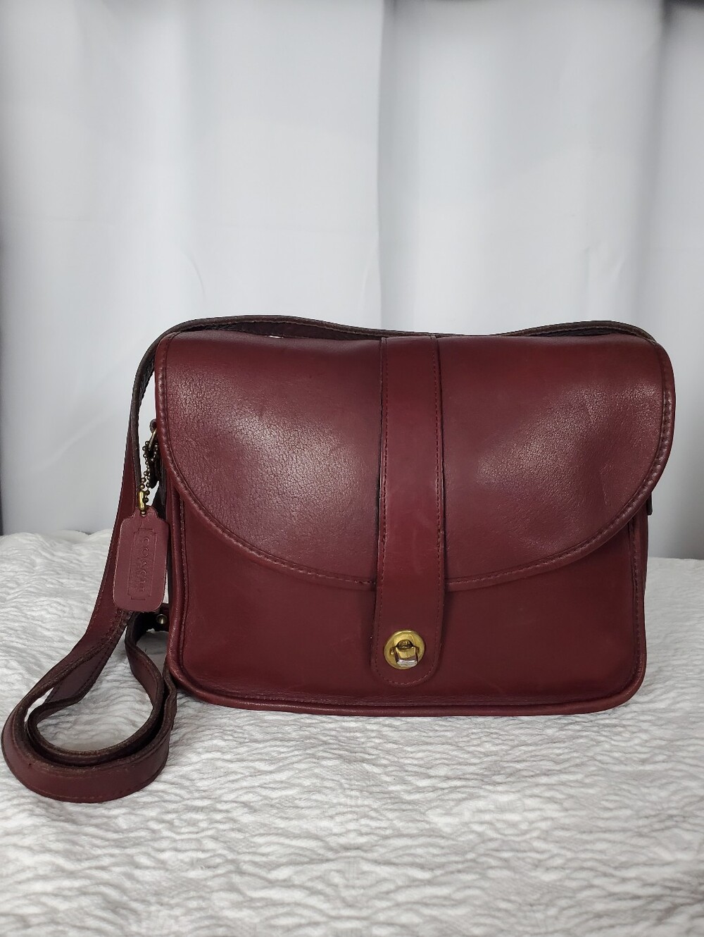 Vtg Coach Burgandy Crossbody Bag